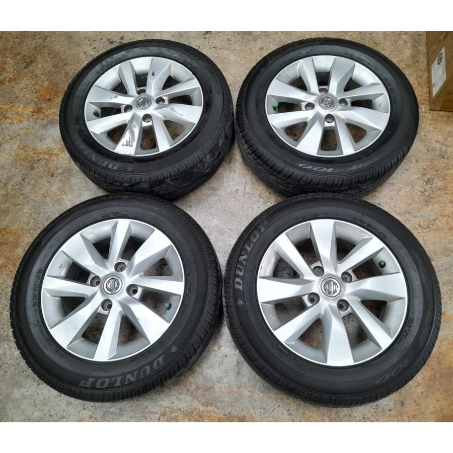 VELG MOBIL BEKAS R15 BAUT 4 STD LIVINA R15X5,5 4X114 ET45SLV +BAN DLP 185 65 R15