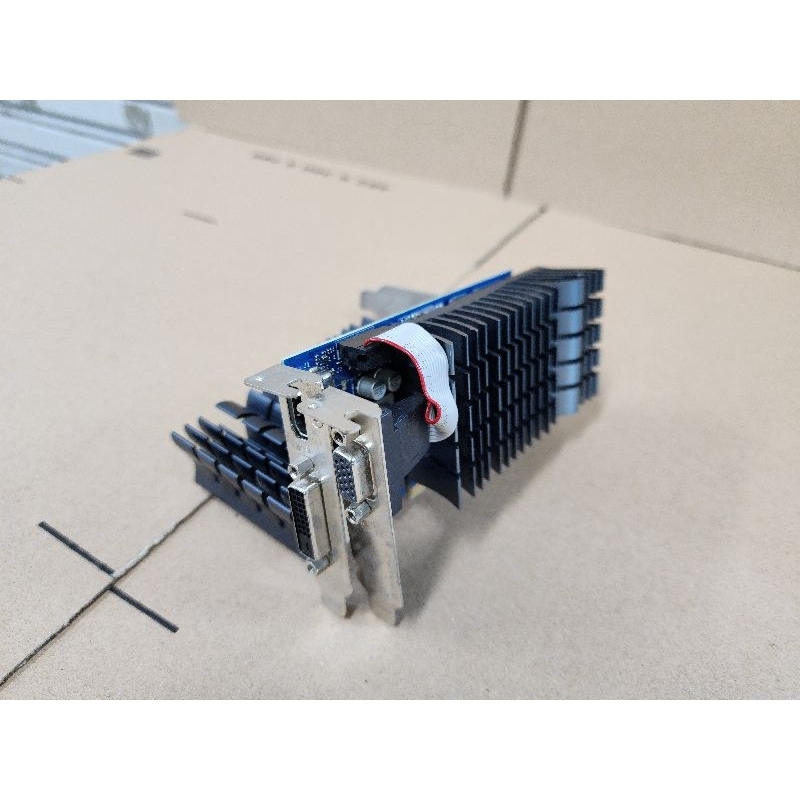 VGA CARD 2 GB DDR3 64 BITT MURRAH