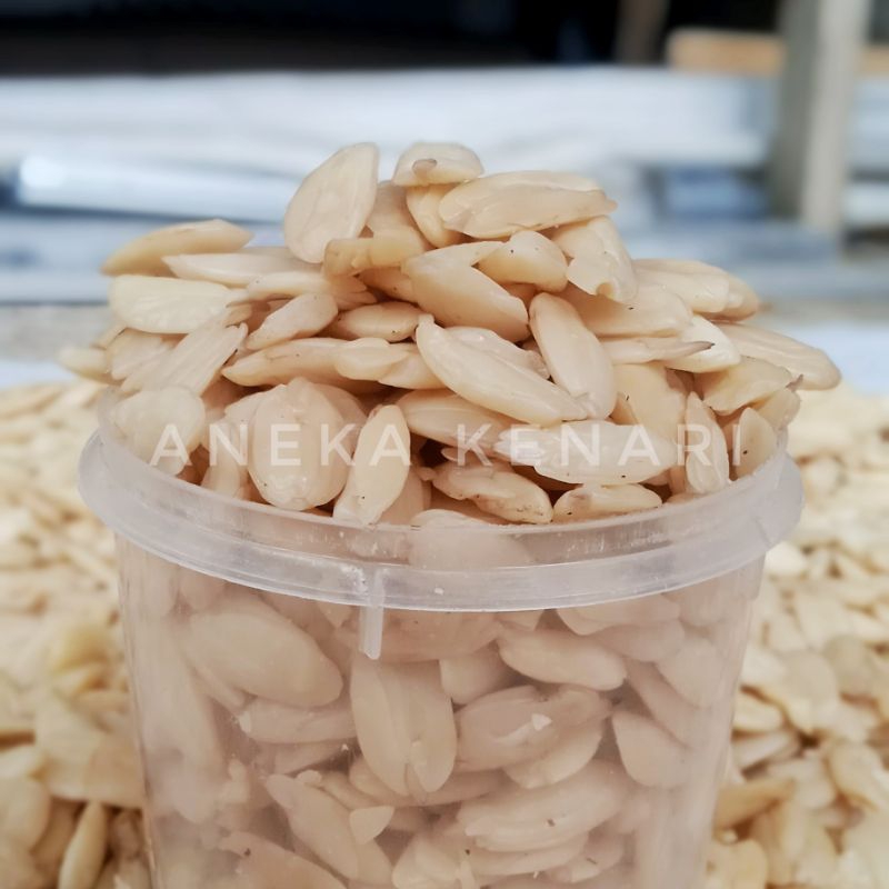 KACANG KENARI MENTAH 1 KG ASLI KEPULAUAN SELAYAR