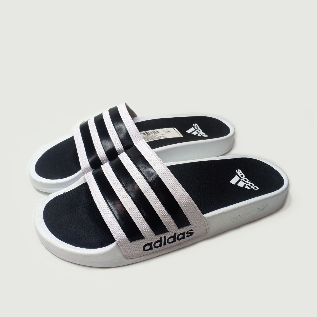 Sandal Casual slide Adidas pria wanita tipe selop warna Putih Insol hitam motif garis Putih Hitam