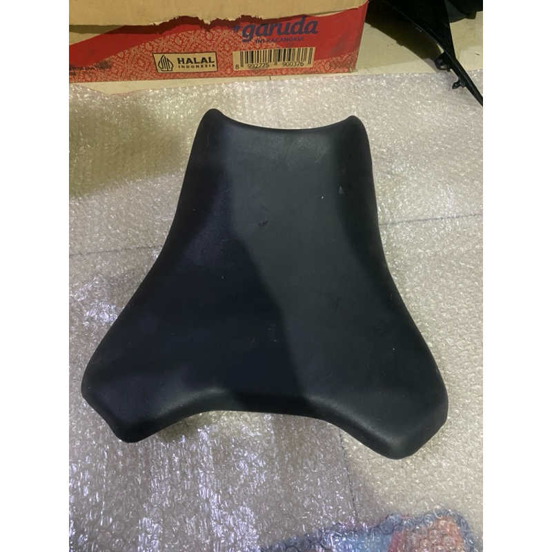 jok cbr 150r original bagian depan cbr 150 r K45