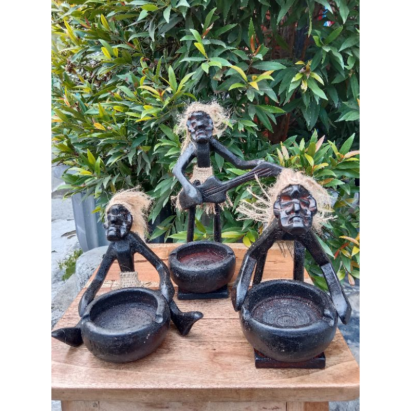 Tempat ABU Kayu Suku ASMAT Bagus Unik