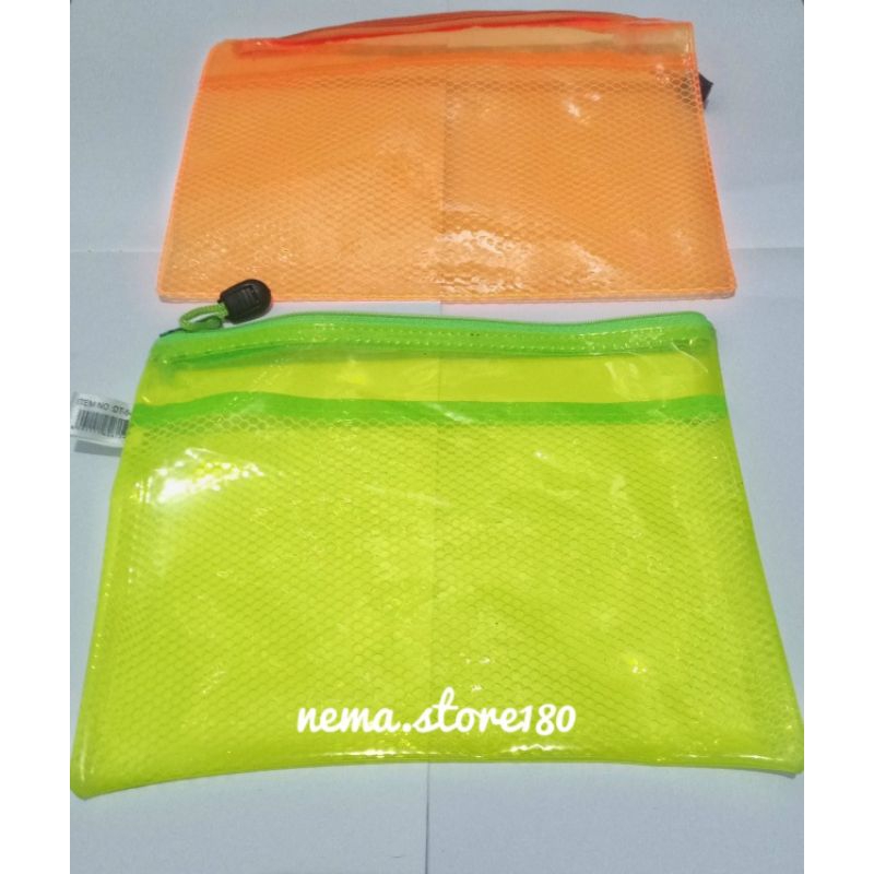 

MAP PLASTIK SLETING ZIPPER POCKET TRANSPARANT MENGKILAT DT 54 MICROTOP