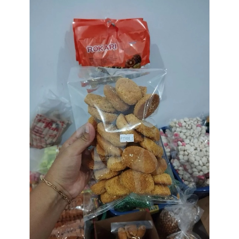 

Kue kering Renyah gurih