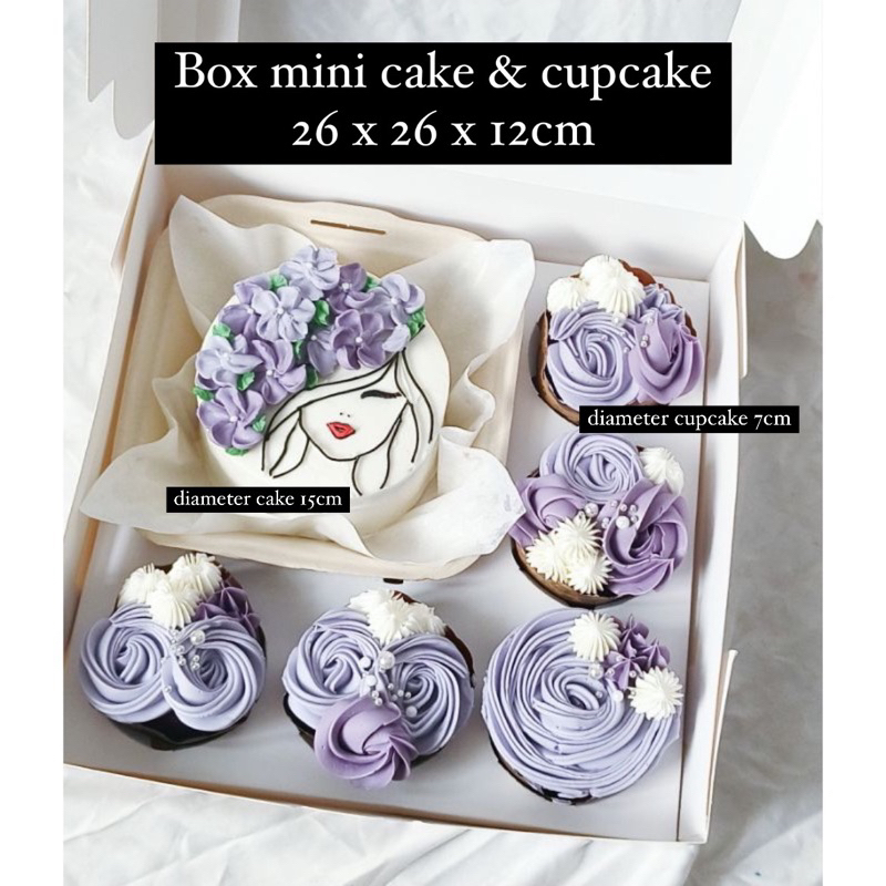 

Kotak Mika Kue Cake Cupcake Bening Transparan 25.4x25.4x12.5CM