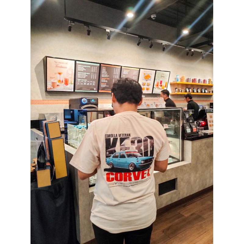 Kaos Otomotif Edisi Japan Retromotive - Corolla KE30 Corvet Kaos Pria dan Wanita dengan design ekslu