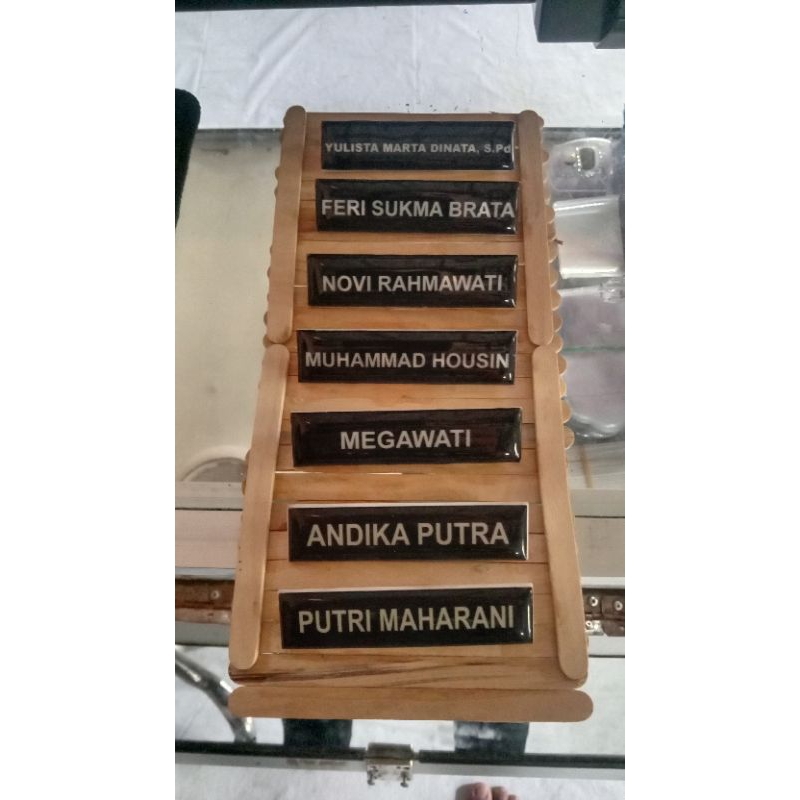 

NAMETAG | Papan Nama