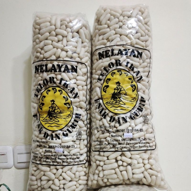 

Pilus Rasa Ikan 180g//250g Cemilan Gurih Snack Food