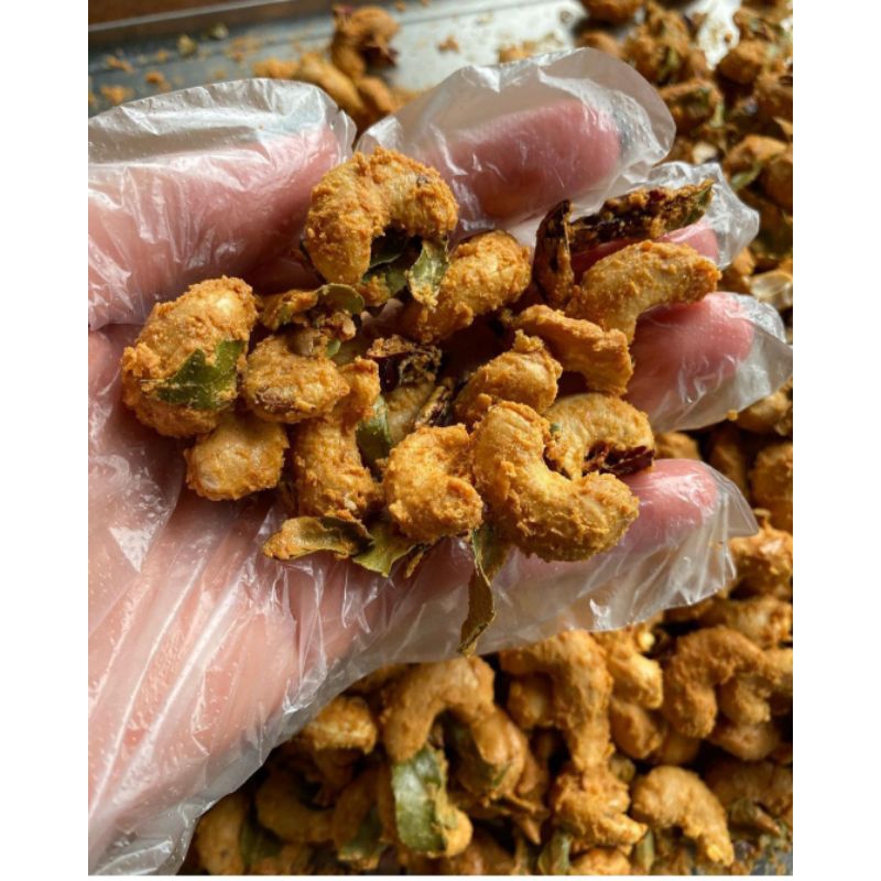 

Cashew Nut Salted Egg / Mede Telur Asin