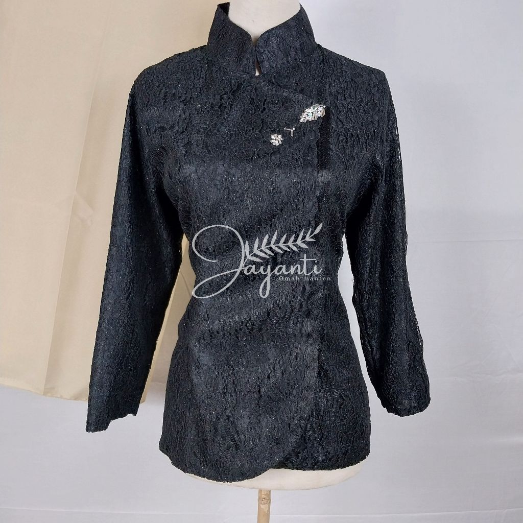 KEBAYA WISUDA | KEBAYA GADIS KRETEK HITAM | KEBAYA JANGGAN | KEBAYA DIAN SASTRO/DASIYAH/ JENG YAH | 