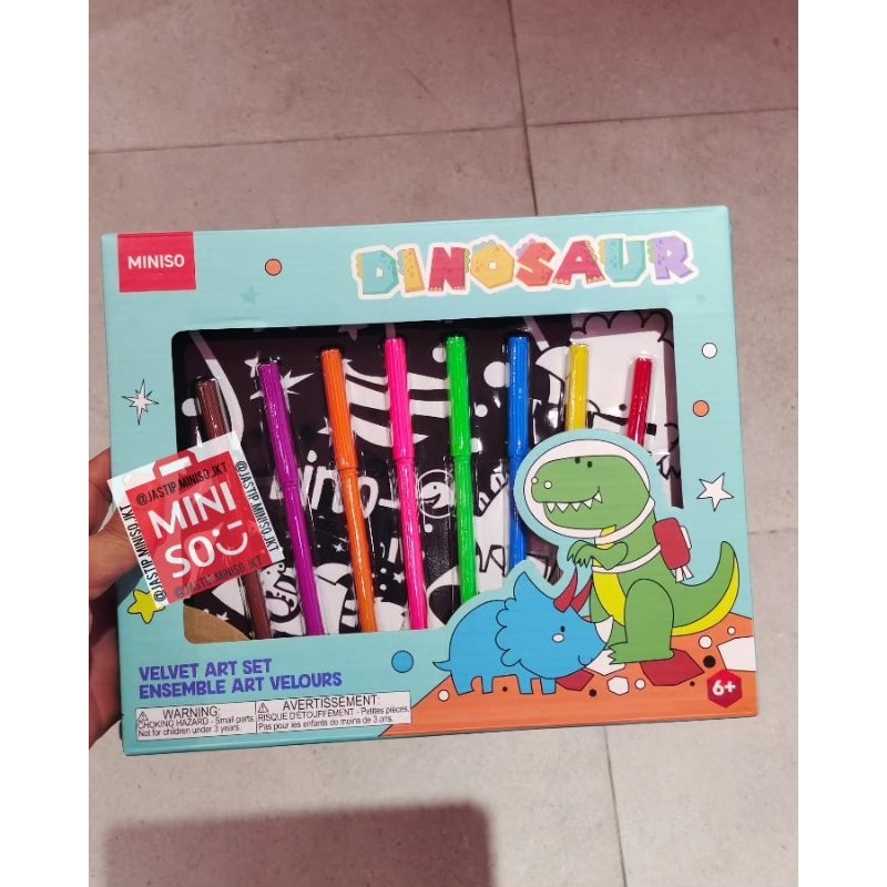 

MINISO Velvet Art Set DINOSAUR Series (5 Sheets, 8 Markers)