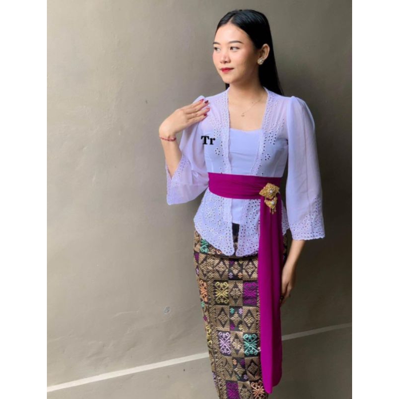 Kebaya bordir balon