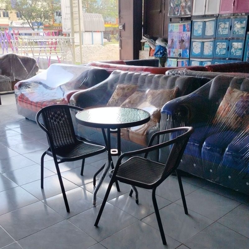 KURSI TERAS BESI 2 KURSI DAN MEJA KACA