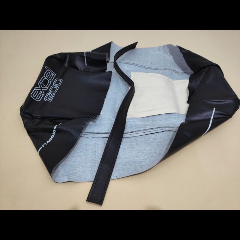 Cover jok vespa Excel 200