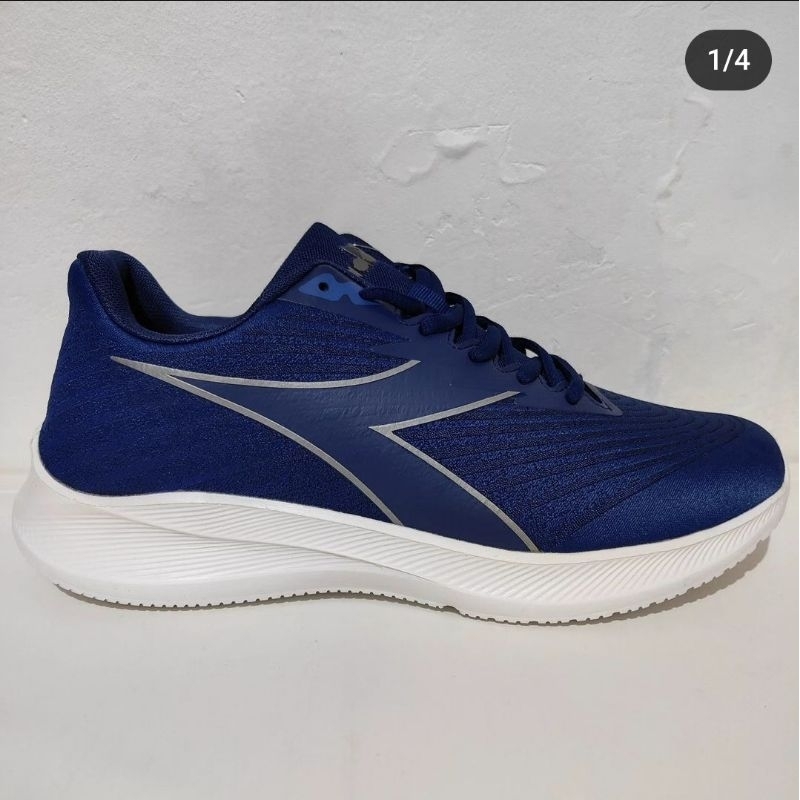 Diadora Sneakers NAVY BLUE size 44 / Huzel Erula / sneakers sepatu running biru unisex