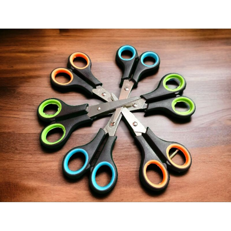 

Gunting stainless KECIL HITAM (1PCS)