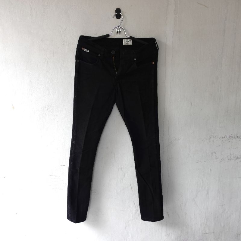 Celana Wrangler Vegas Hitam Original 100%