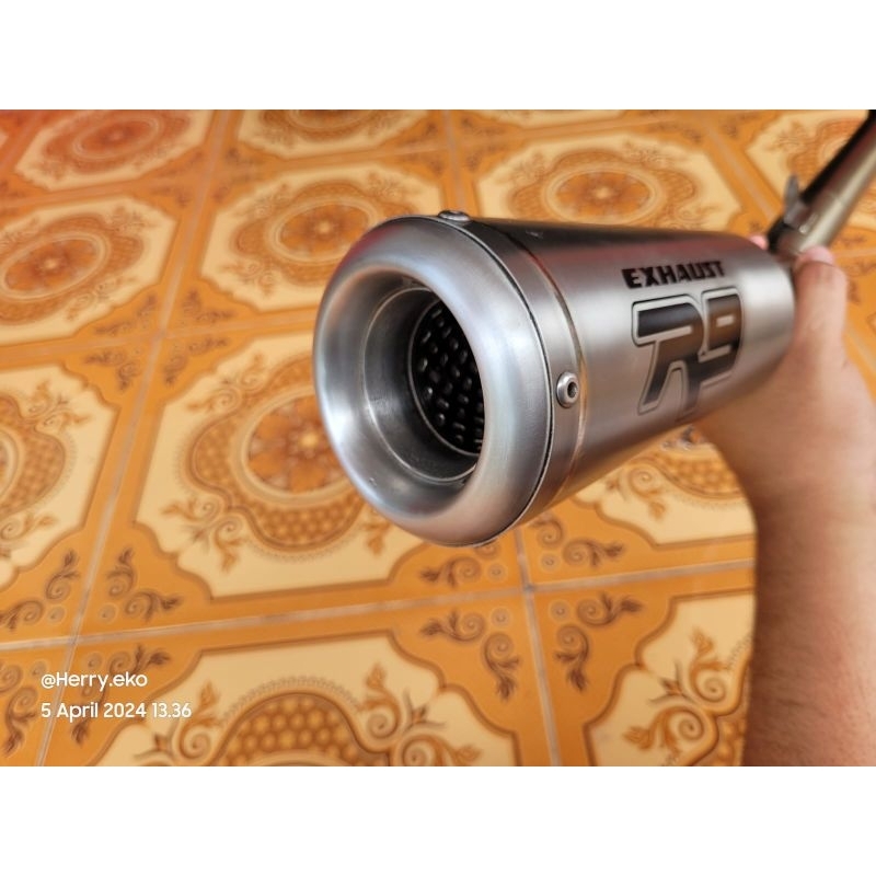 R9 M2 TITANIUM ZX25R