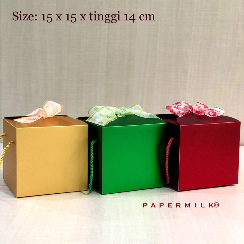 

Papermilk / BOP 15 kilap ( polos ) , Gift Box , kotak lipat, Kotak hadiah, kotak Souvenir, Kotak Hampers, Box Instant, Wadah kue kering 500g