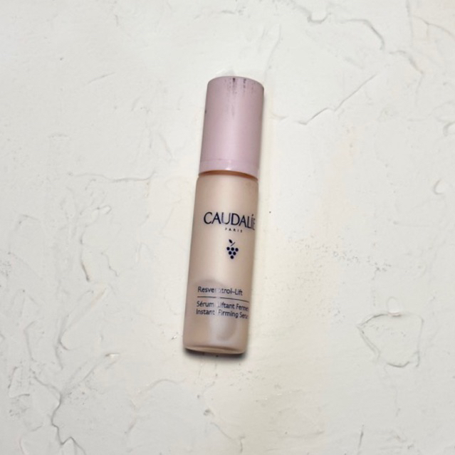 caudalie resveratrol lift serum