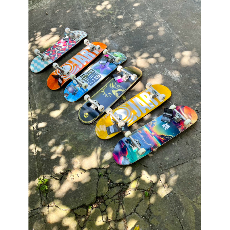 JART skateboard complete. Skateboard merk JART. Skateboard impor. Skateboard full set complete. Asli