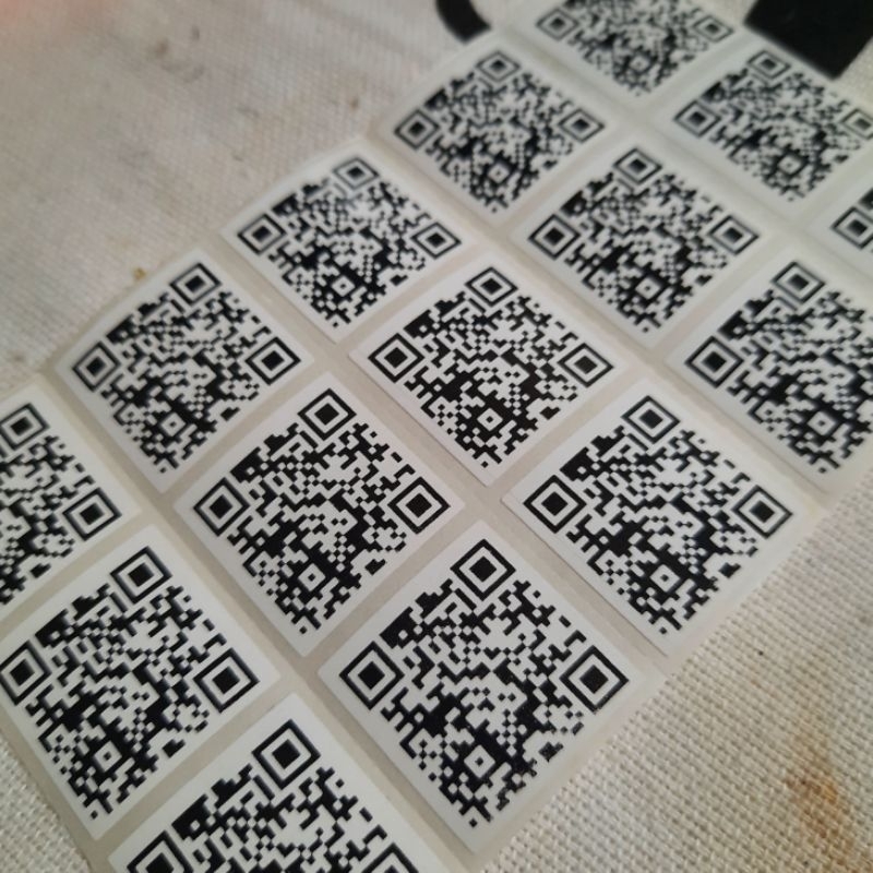 

Cetak Label QR Code Semicoated Paper 25x25 mm