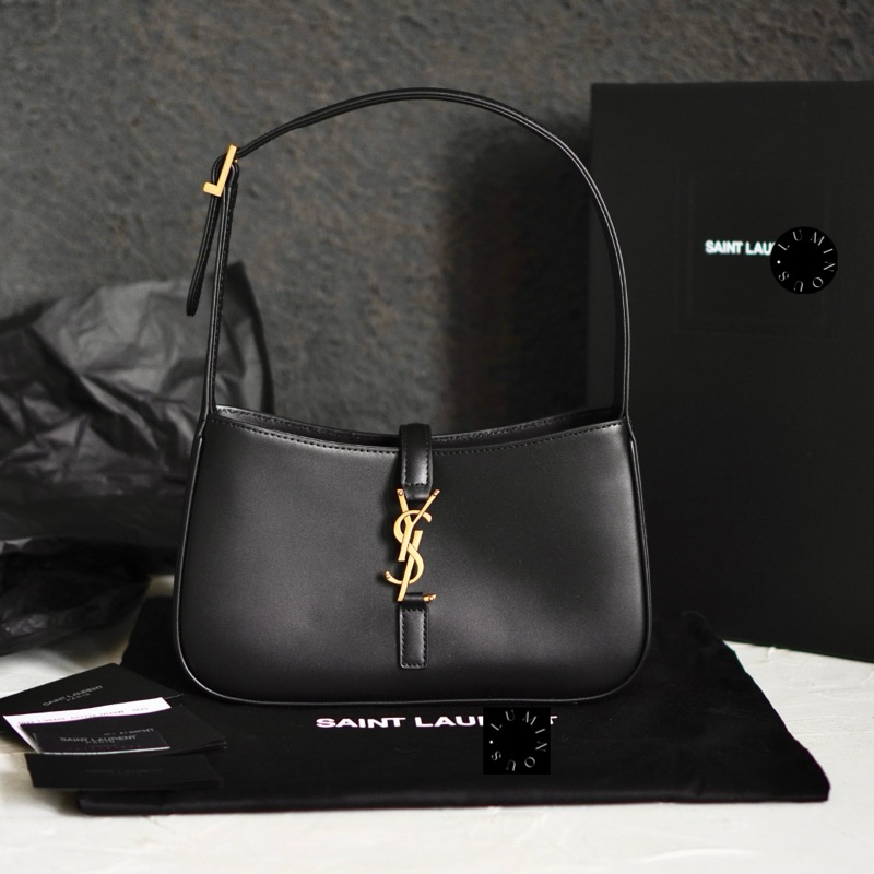 Luminous Y Le 5 A 7 in Black