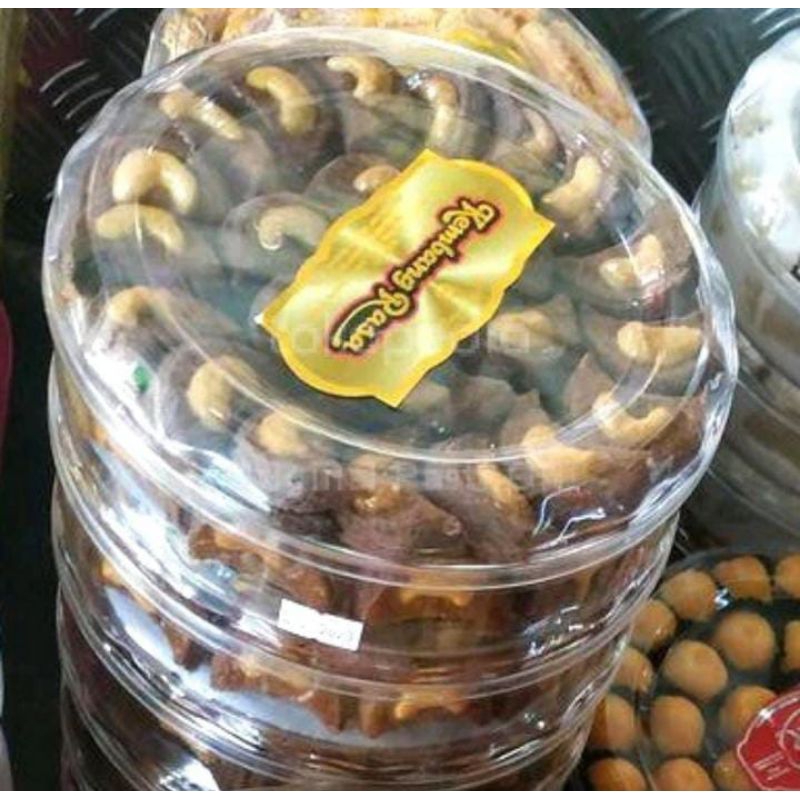 

KUE KERING KUE COKLAT KACANG CHOCO MEDE COOKIES SANGAT TERASA COKLATNYA GURIH KACANG METE NYA ORIGINAL TOPLES BESAR LEBAR ISI BANYAK BISA GOJEK GRAB SHOPEE INSTANT READY DENPASAR BALI HANTARAN KUE HARI RAYA HADIAH HAMPERS KUE