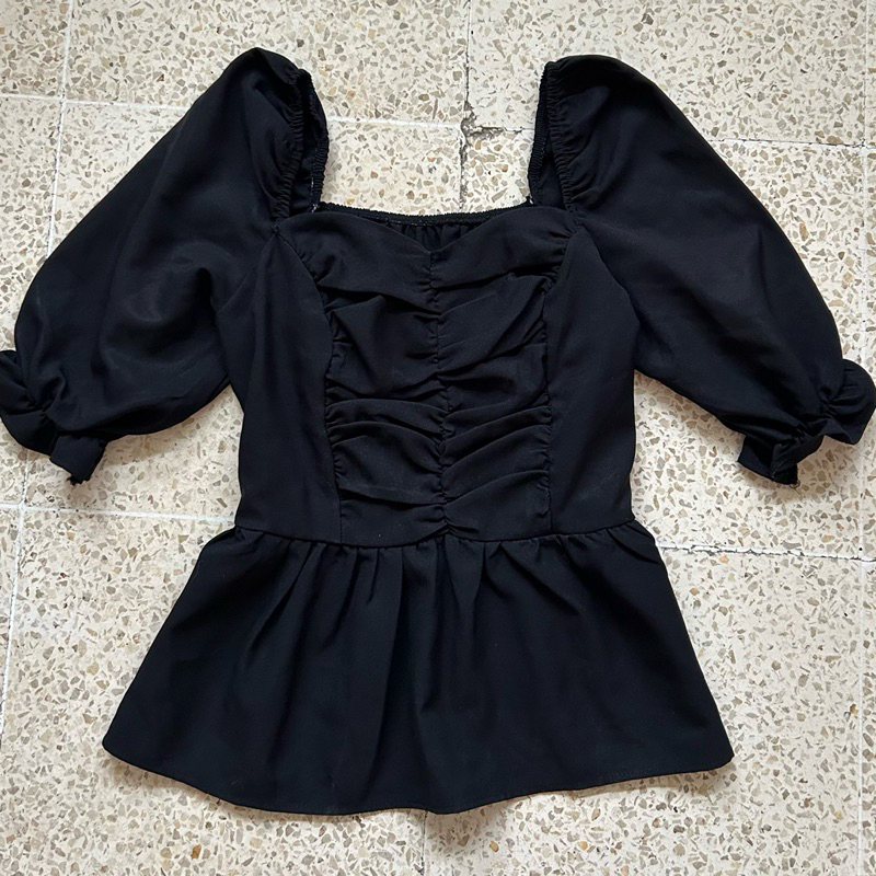 Black puff sleeve peplum square neck top