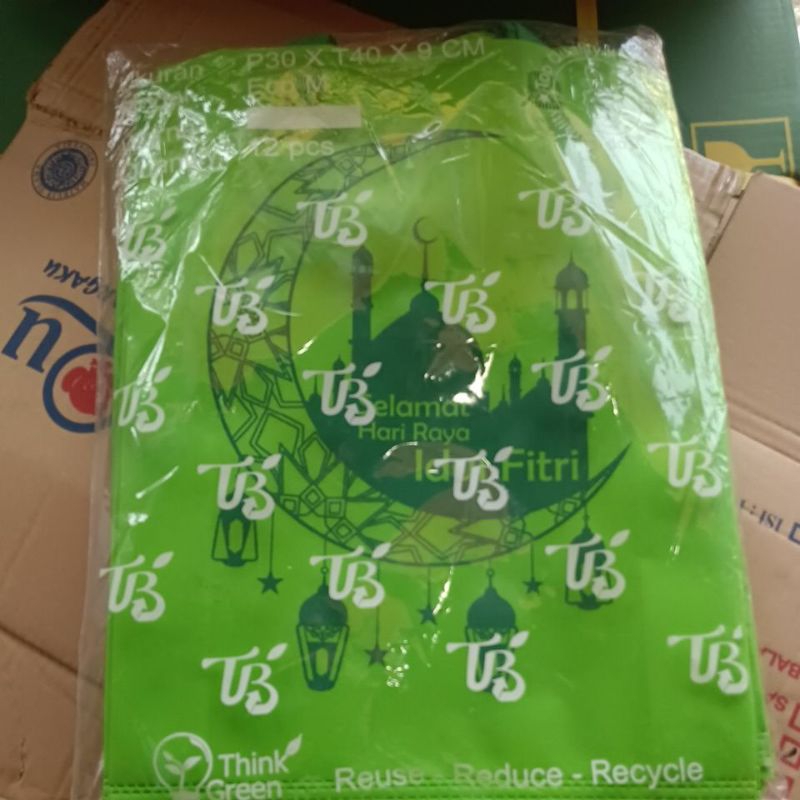 

Tas idul fitri uk 30*40 1 pak isi 12 pcs