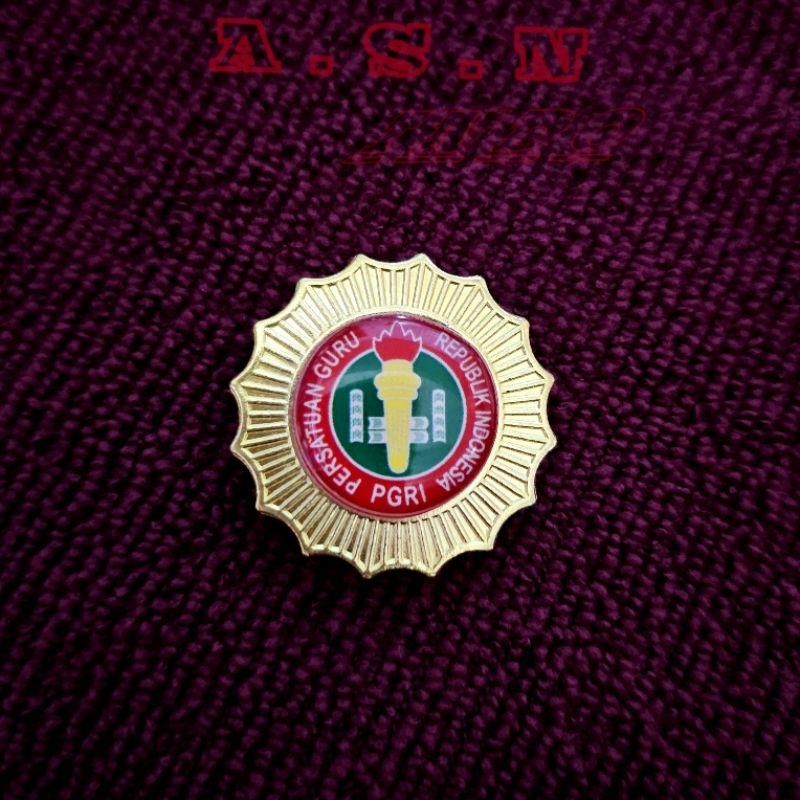 Pin PGRI Motif Matahari Lencana PGRI