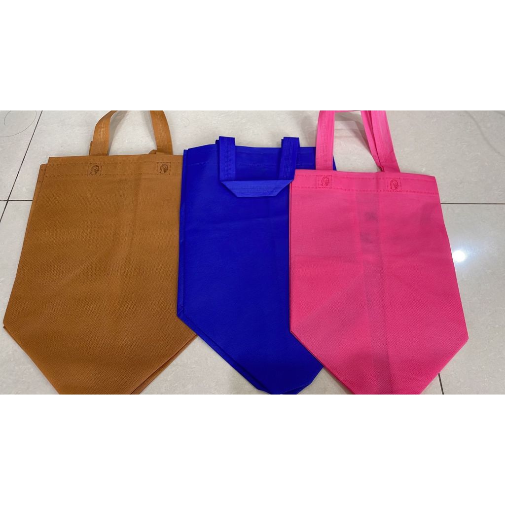 

Tas Box Ukuran 22X20X26 (DUS 20). Tas Goodiebag.Goodiebag Murah.Goodiebag tebal.Tas Spondbond