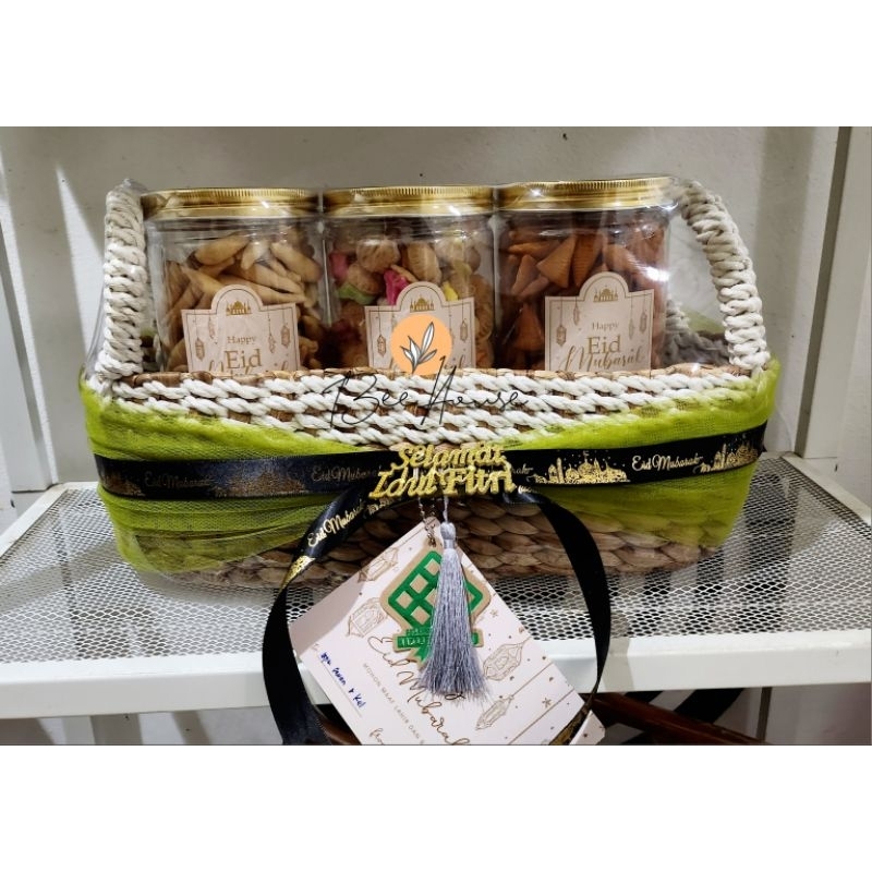 

Hampers Mendong Tray Panjang