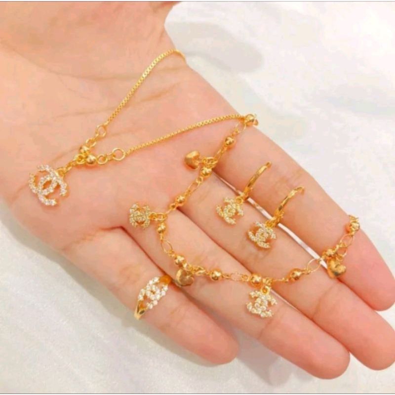 satu set perhiasan anak perempuan remaja titanium gold anti luntur