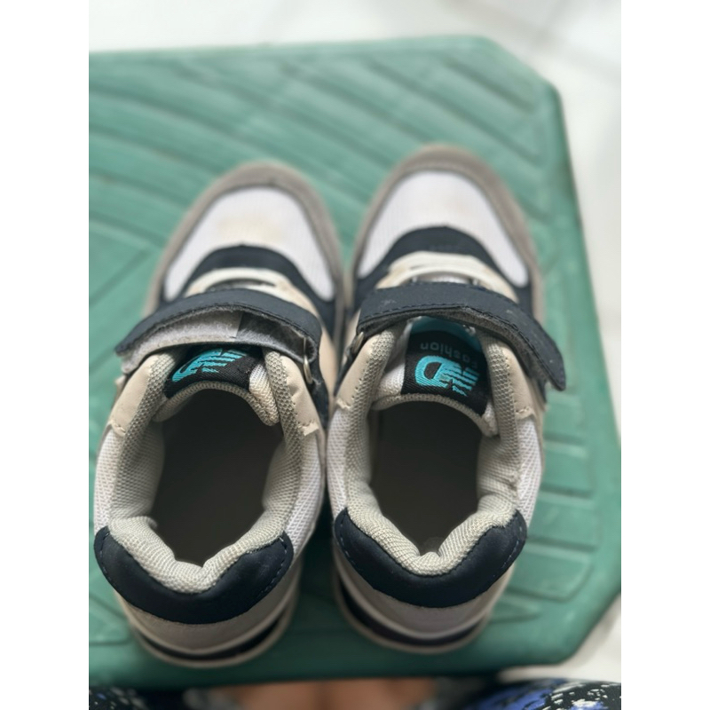 preloved sepatu anak NB fashion