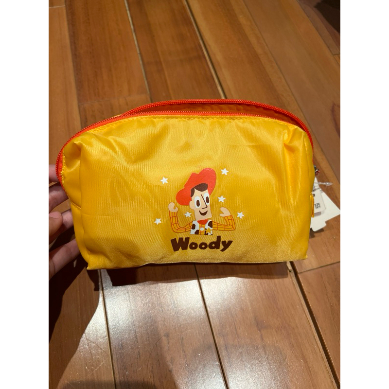 

Kotak pensil / pouch Woody