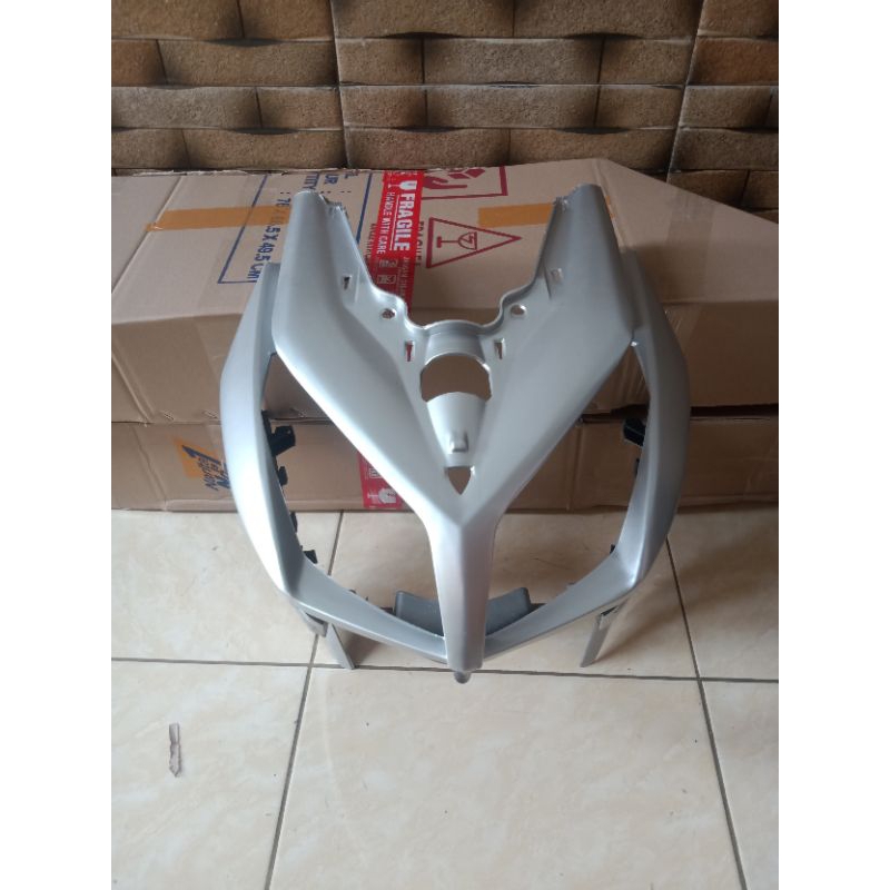 TAMENG BODY DEPAN VARIO TECHNO 110 KARBU SILVER