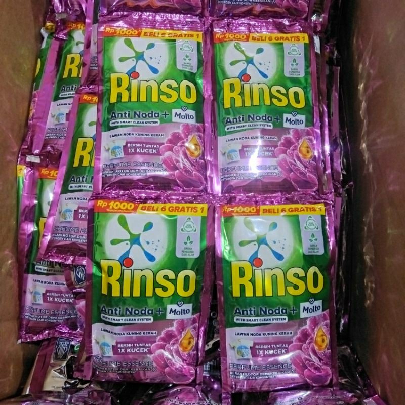 RINSO DETERJEN CAIR RENTENG UNGU PERFUME ESSENCE 1000 6 GRATIS 1 SACHET