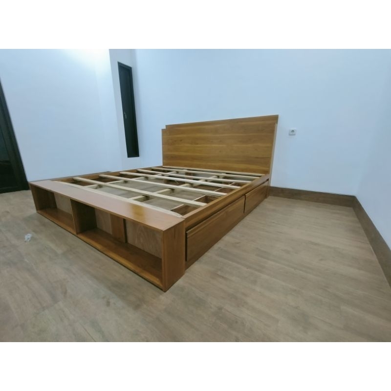 DIVAN TEMPAT TIDUR JATI 160x200