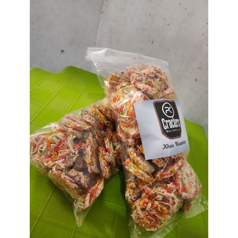 

Kerupuk Mentah Grandong Warna Kemasan 500 Gram