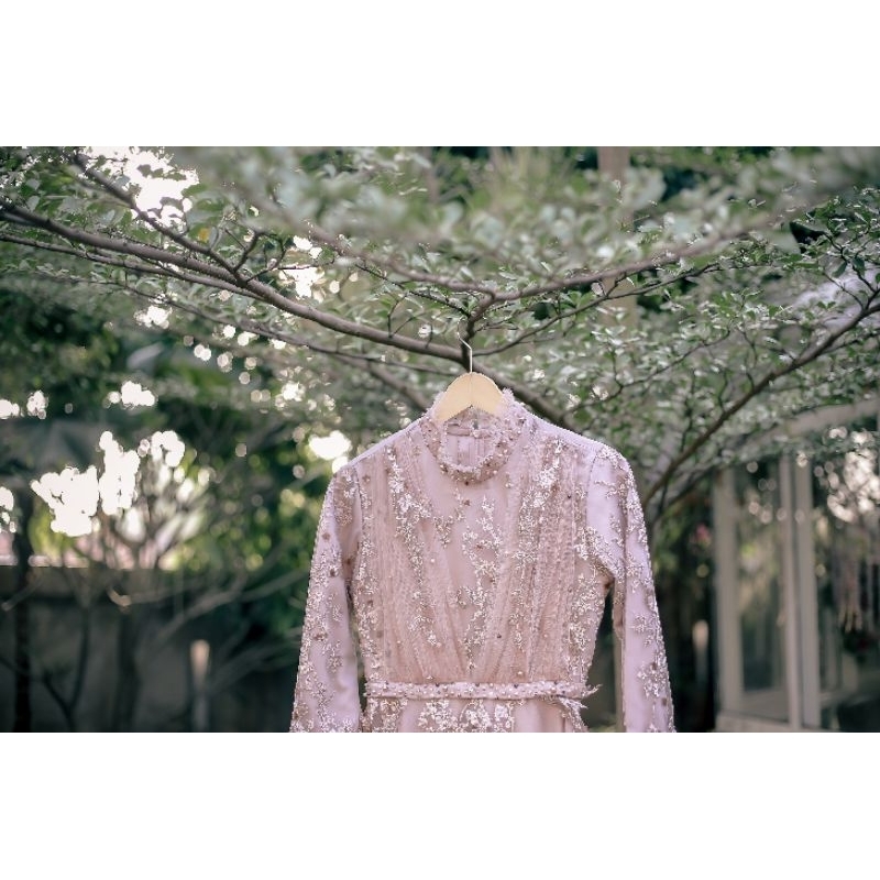 Sewa Gaun Pengantin Muslimah Elegan Simpel Minimalis