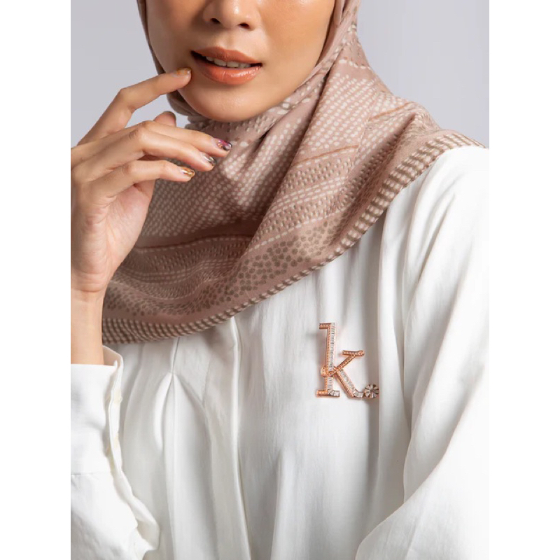 K. BROOCH ACCESSORIES ROSE GOLD - KAMIIDEA