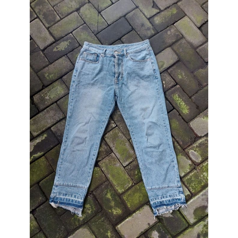 LEVIS X VETEMENTS REWORKED JEANS SECOND