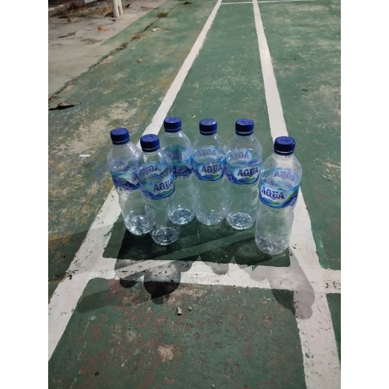 

Botol Bekas Air Mineral 600 ml. Aqua, Nestle Purelite, Vit, Dll. Bahan Prakarya, Hidroponik, Ikan Cupang, Dll