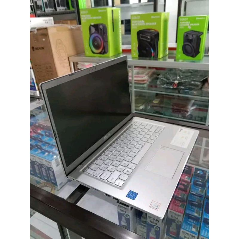 Laptop Asus A416M ram 8 gb,ssd 512 gb