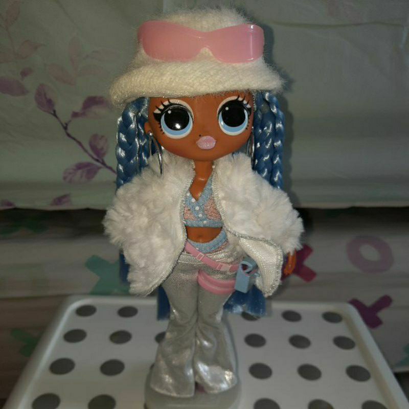 lol surprise omg remix honeylicious fashion doll preloved