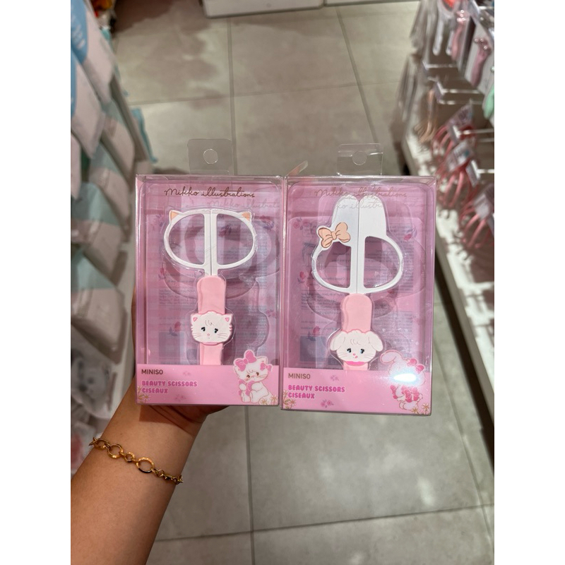 

Miniso x Mikko Illustrations ‼️ Beauty Scissors / Gunting Mikko Illustrations