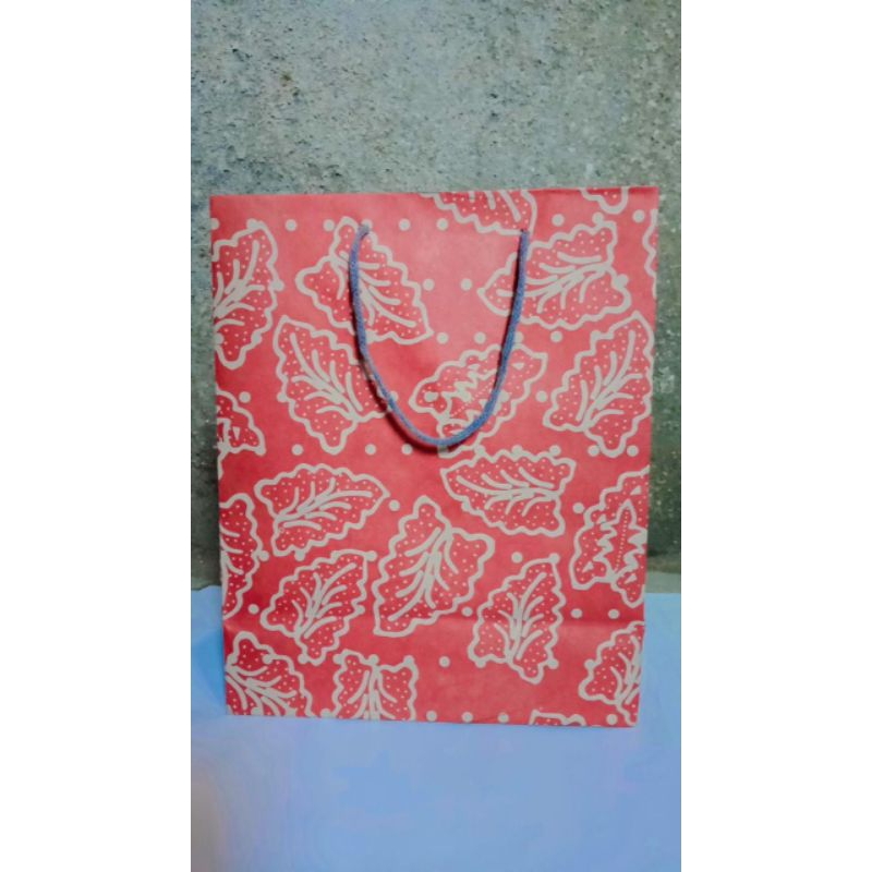 

PAPER BAG|taskertasmurah|ukuranR6|20x10x25|bungkuskado|sovenir