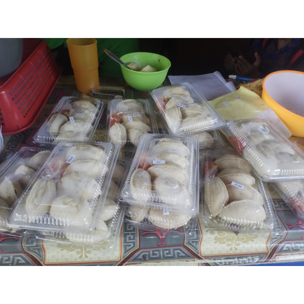 

cireng ayam sedang isi 12