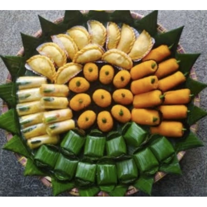 

Kue Tampah isi 50 Pcs Campur Asin Manis Kue Standar Termurah Halal